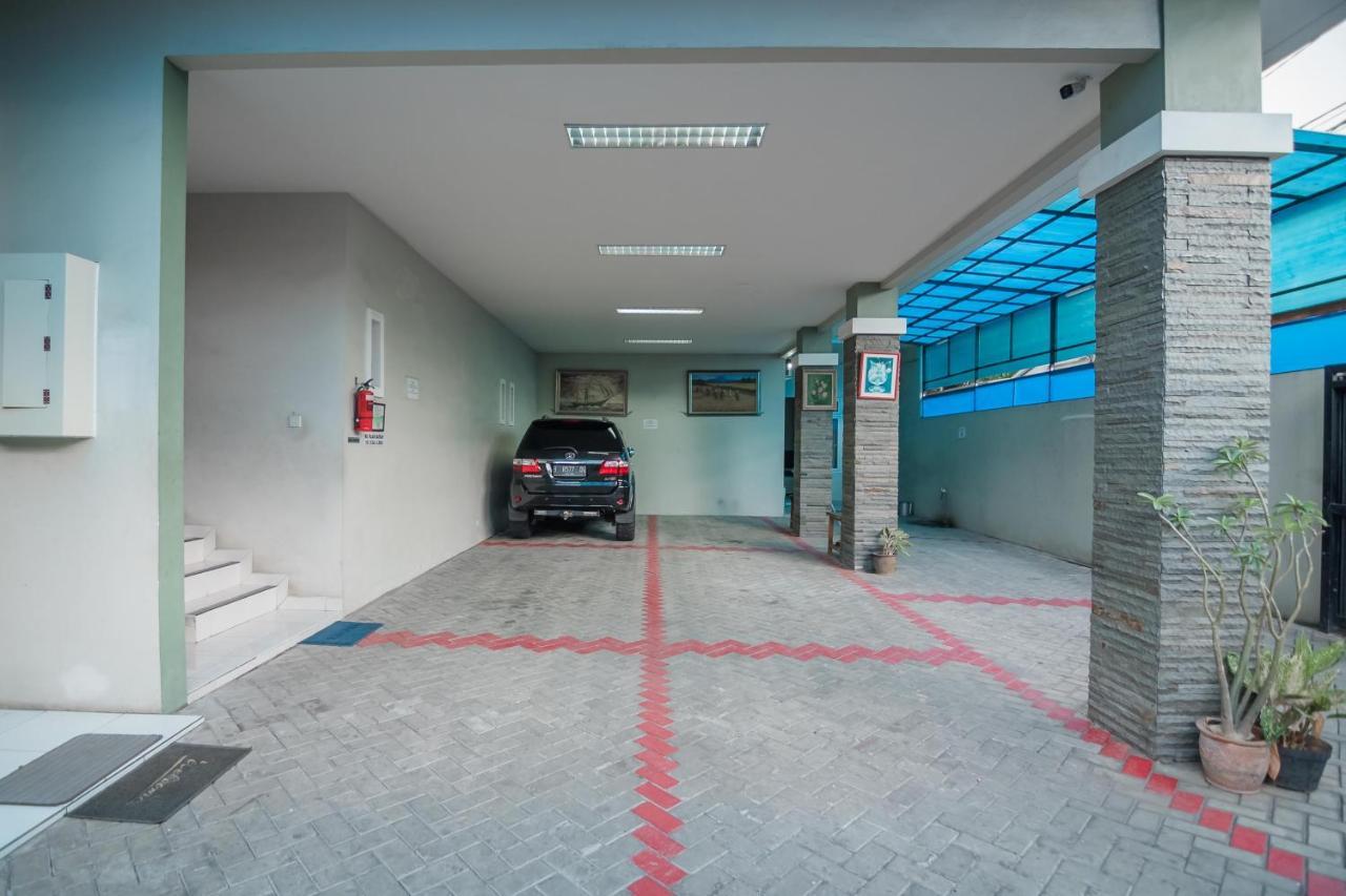 Reddoorz Plus Near Semanggi Jakarta Exterior foto