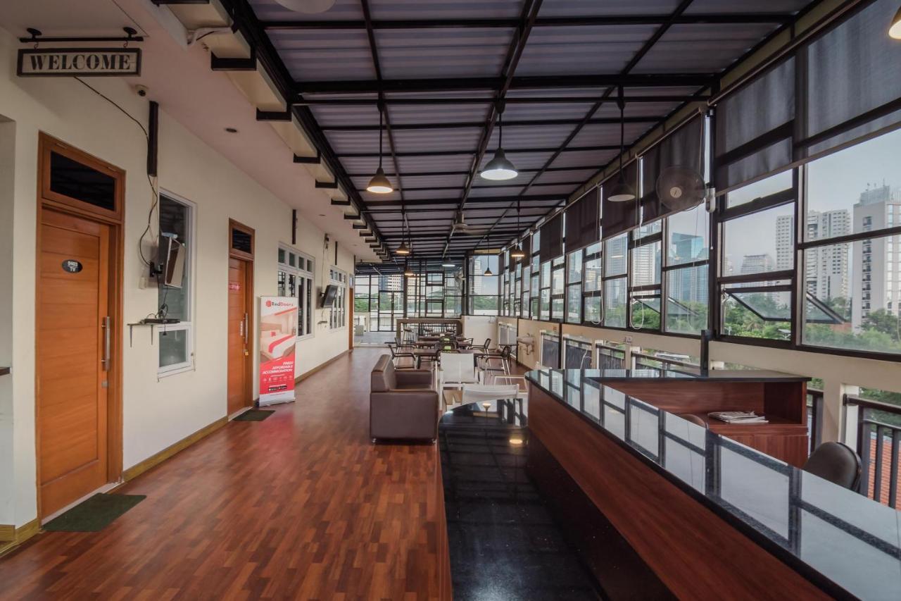 Reddoorz Plus Near Semanggi Jakarta Exterior foto