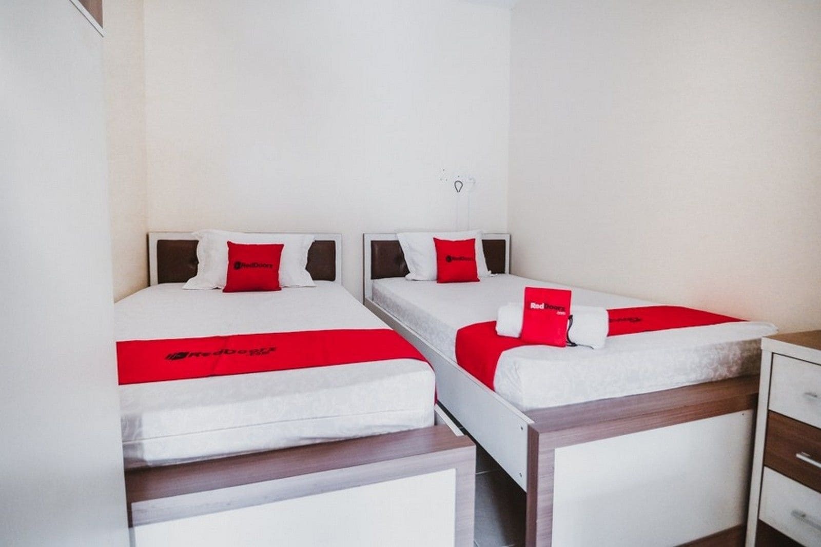 Reddoorz Plus Near Semanggi Jakarta Exterior foto